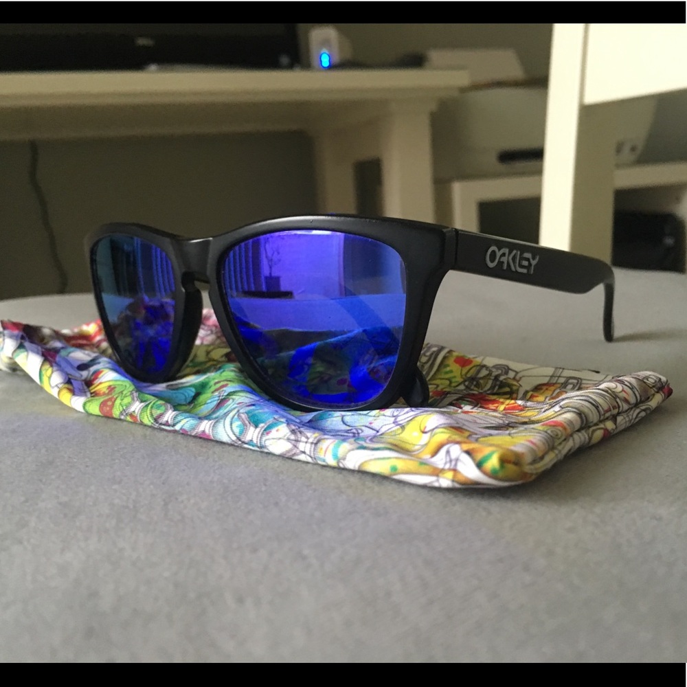 Oakley Custom Frogskins - Matte Black/Violet